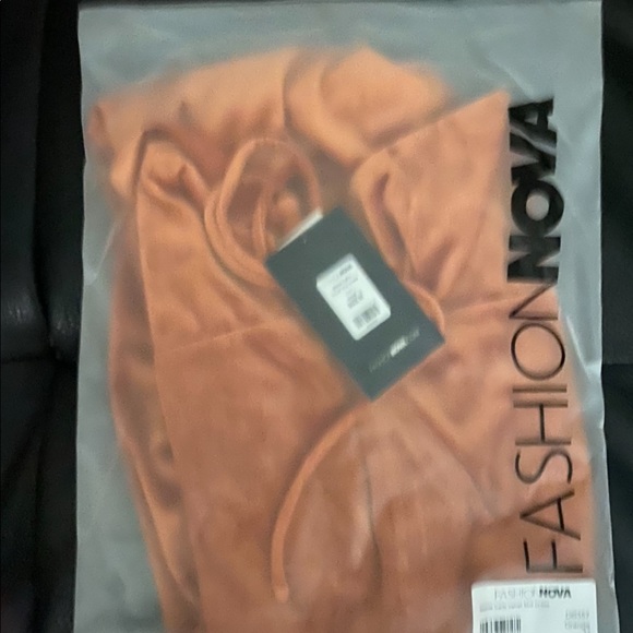 Orange - Picture 3 of 3